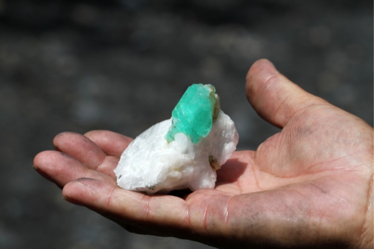 Buying Emeralds in Colombia